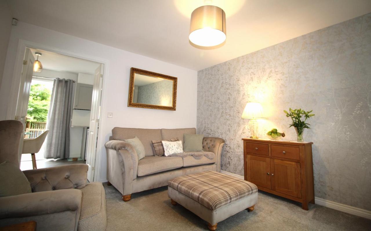 Ashington - 2 Bedroom House - Beautifully Decorated & Furnished - Large Garden Buitenkant foto