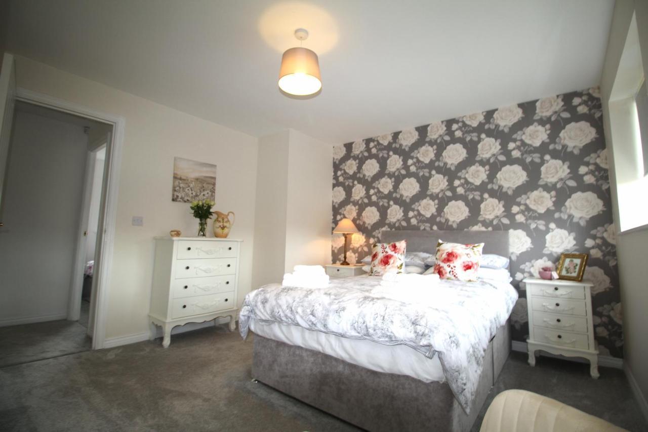 Ashington - 2 Bedroom House - Beautifully Decorated & Furnished - Large Garden Buitenkant foto
